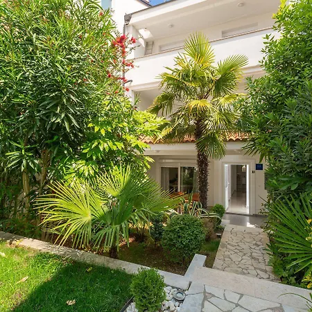 Hundefreundliches Mit Mediterranem Garten - 600 Meter Zum
